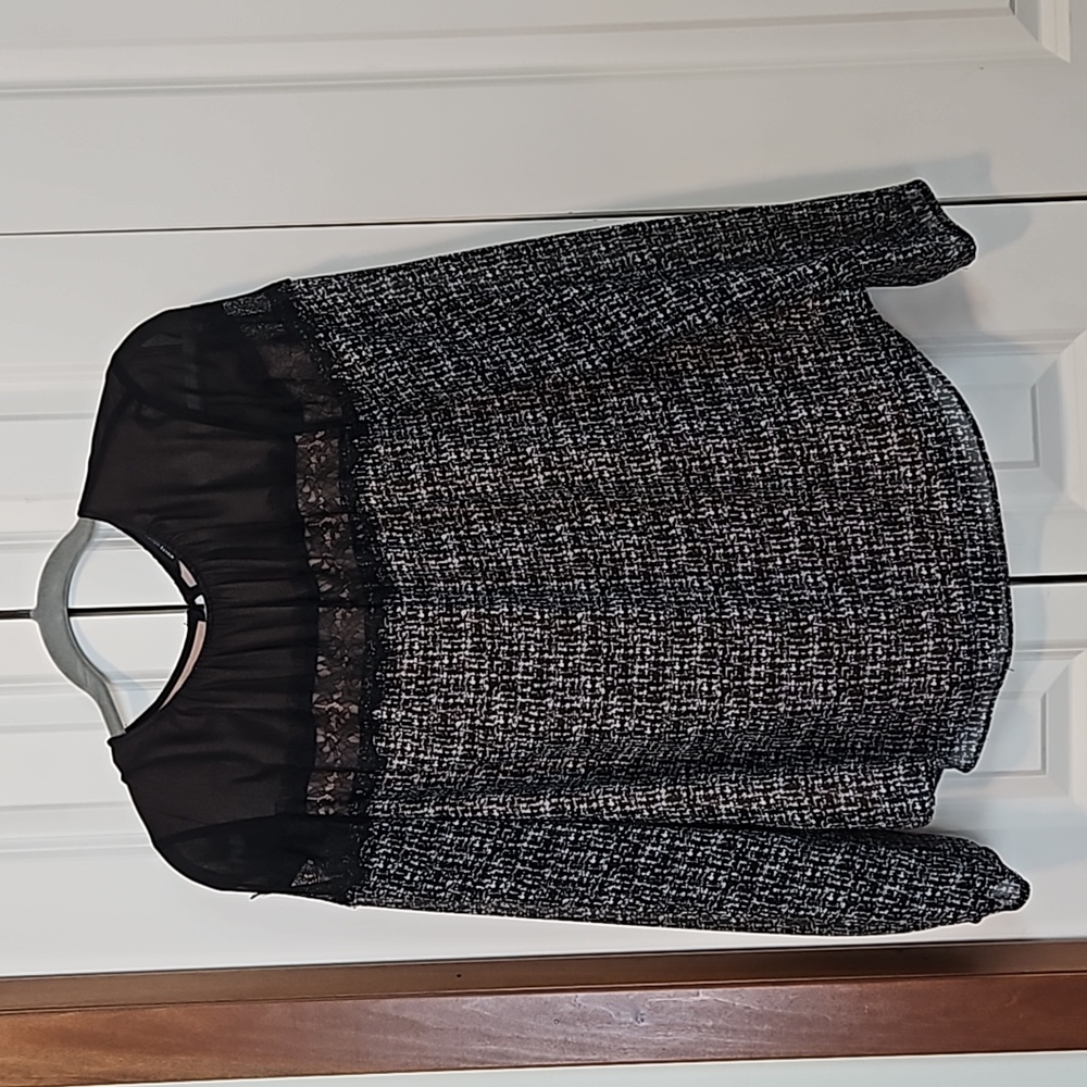 White House Black Market size 10 Black and white blouse.